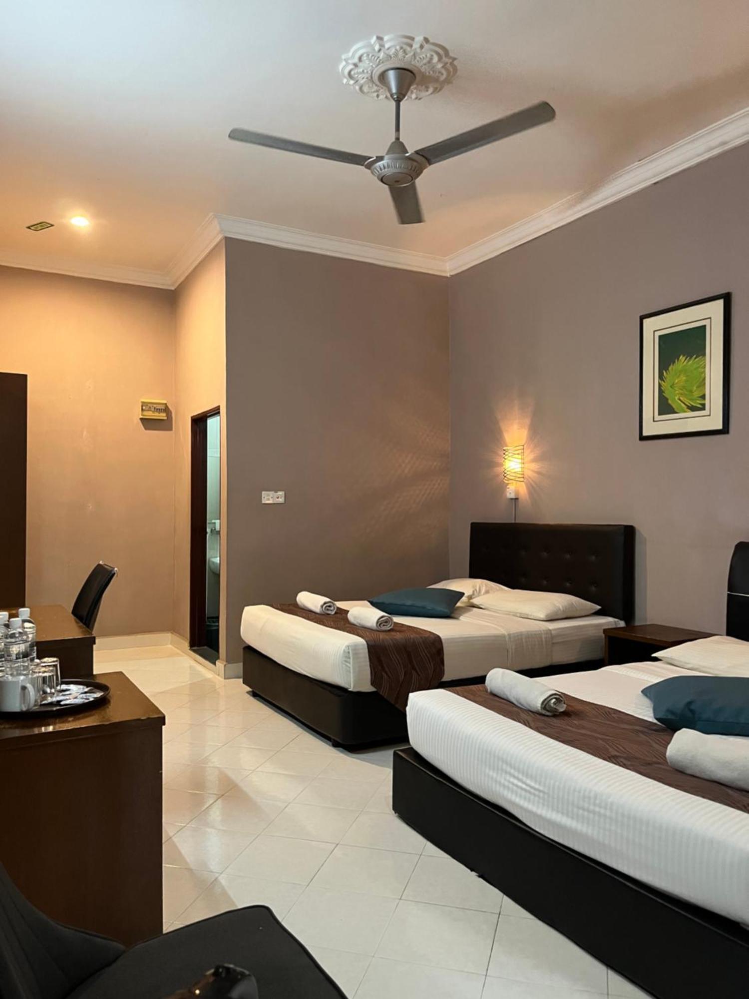 White Lodge Pantai Cenang  Ngoại thất bức ảnh