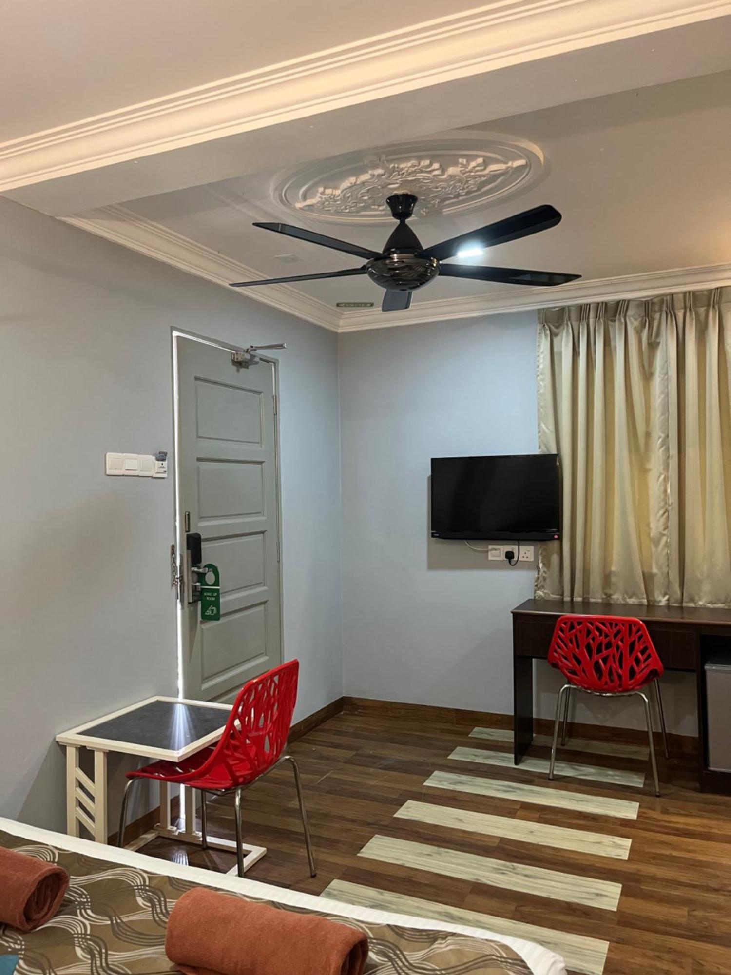 White Lodge Pantai Cenang  Ngoại thất bức ảnh